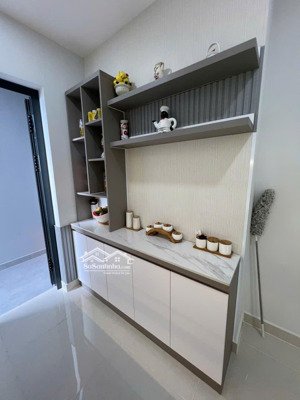 em cần cho thuê căn hộ mới 100% trung tâm q6 - vừa hoàn thiện nội thất xem nhà thực tế