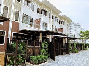 ngay khu dân cư cao cấp mizuki, bình hưng, bình chánh, 100m2, ngang 5*20, giá chỉ 11.6 tỷ