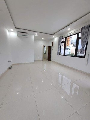 bán gấp ! nhà 2 mặt tiền 3 tầng lầu chính hữu khu phố hàn