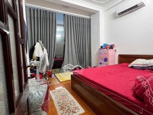 nhà mặt ngõ thông ô tô tránh, kimgiang 42 mét 5 tầng bán hơn 9 tỷ dân xây đẹp, thoáng sáng