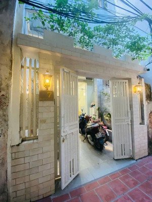 đào tấn ba đình- 70m x 5tx 4m cách vài bước chân ra mp - ô tô vf3 đỗ cửa - full nội thất về ở ngay