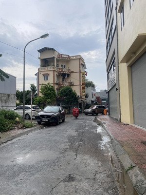 chủ cần tiền bán gấp nhà mặt phố phân lô vỉa hè long biên mặt tiền 15m giá chỉ 29 tỷ