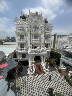 bán biệt thự mặt tiền đường quận 6-1200m2-6 tầng-nội thấy tây á đông-hoàn công đủ-giá 300 tỷ(tl)