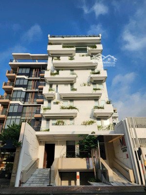 siêu hiếm nhà căn góc 2mt dương quảng hàm p6, dt 8x14m 6 tầng đang có hđt 70tr/th, chỉ 22 tỷ