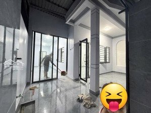 bán nhà ở ngay tăng nhơn phú( hẻm xe tải thông ), ngay cđ công thương - 84m2 ngang 6.6m vuông - 7.x