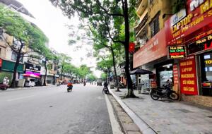 Bán nhà mặt phố Lê Thanh Nghị, 50m2, ngay ngã tư