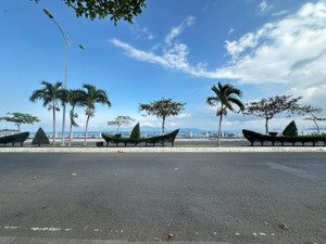 bán đất biệt thự mặt biển vĩnh hoà 53 tỷ 676