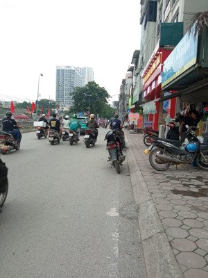 cần bán nhà mới định công, hoàng mai 35m2, 6 tầng,thang máy, nội thất, sđcc, chỉ nhỉnh 8 tỷ