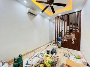 cần bán vương thừa vũ diện tích 39m, 4 tầng, mặt tiền 3.6m, 9.5 tỷ thanh xuân