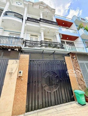 vừa nhận bán căn nhà giá cực tốt ngay trần văn khuê,p17,bình thạnh-giá:5tỷ010/68,2m2(4,4x15,5)-4pn