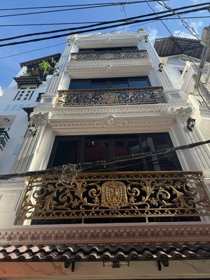 chính chủ cần bán nhà đang cho thuê đừơng nguyễn trãi - quận 5 giá 5tỷ990