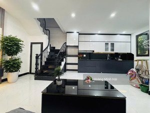 bán nhà riêng hoàng hoa thám, 8,6 tỷ, 53m2, 5pn, 4wc view đẹp, giá siêu hời ở ba đình, hà nội