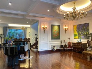 bán gấp biệt thự siêu sang tại kđt văn quán hà đông 220m2*4t mặt tiền 10m, giá chỉ nhỉnh 40 tỷ.