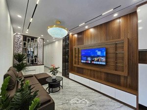 bán nhà lô góc, gần ô tô quang trung dt 38m giá 7.9 tỷ