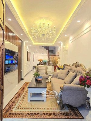 bán nhà mới xây, full nội thất gần ngô thì nhậm, hà đông 35m2 chỉ 8.2 tỷ