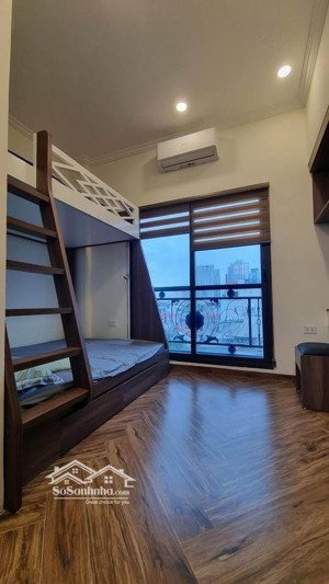 gà đẻ trứng vàng, ccmn 8 tầng 24 phòng, 125tr/tháng, gd ngay