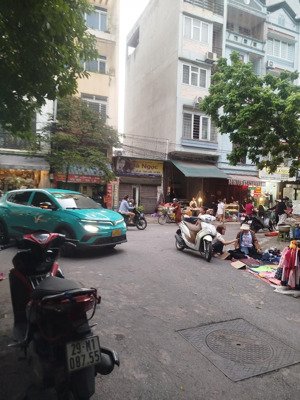 siêu phẩm nhà ngô thì nhậm - ô tô tránh - vip kinh doanh