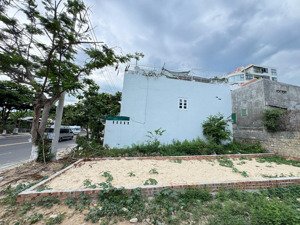 mặt tiền phạm văn đồng đối diện bến du thuyền nha trang - 8 tỷ 076