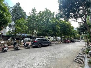 phân lô tu hoàng ô tô thang máy dòng tiền 50 triệu tháng 90m2 - giá 22.6 tỷ