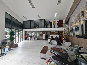 bán nhà căn góc phố trần nhật duật , nha trang. có sẵn dòng tiền từ cho thuê