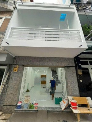 bán nhà mặt tiền đường số 2 lầu quận 4