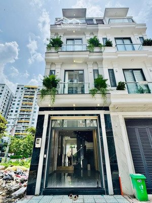 đi nước ngoài bán gấp nhà riêng đặng thuỳ trâm, p13, bình thạnh. chỉ 3,15tỷ. hẻm xe hơi.67m2