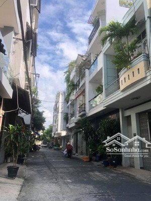 bán nhà hẻm nhựa 8m thông vườn lài(5x14m không lộ giới, 4pn mới tiện vào ở) giá 10.8 tỷ