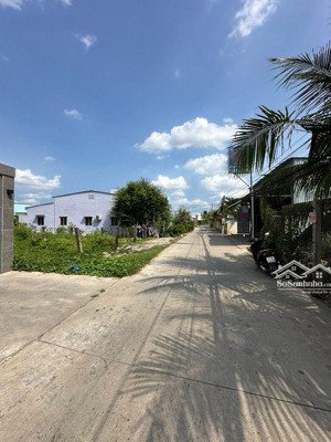 bán giá 370tr - 130m2. chính chủ ko tl, ngang 6m dài 21,5 sổ hồng riêng . lh gặp thanh