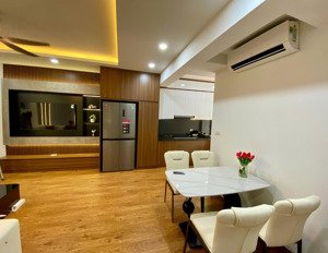 bán căn sổ đỏ chỉ hơn 4 tỉ sở hữu ngôi nhà nằm giữa vị trí vàng-lá phổi xanh của thành phố