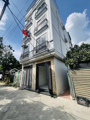 ô tô tránh, lô góc, nhà 5 tầng dt 35m2, giá nhỉnh 5 tỷ, nhà đẹp ở luôn