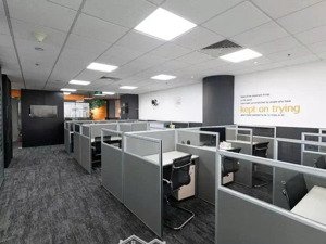 cho thuê tòa nhà ngân hàng góc 2 mặt tiền đường lê quang định quận bình thạnh 7x30m giá 68 triệu/th