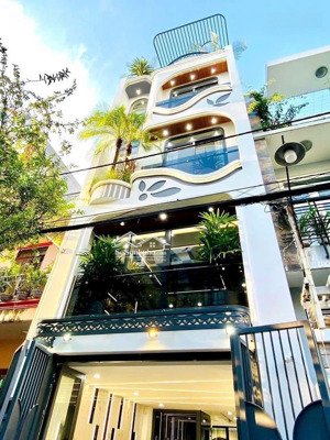 gấp! gấp! siêu phẩm cần bán 3 tháng 2, quận 10, giá 6tỷ599 /64,5m2(4,3x15m), 1 trệt 3 lầu, sổ sẳn