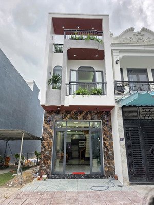 4.1 tỷ/ bán nhà 1t2l kdc phú hồng thịnh 8 ngay ngã tư miếu ông cù tp thuận an full nội thất