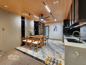 nhà đẹp 3 tầng có hồ bơi full nội thất gần đại lộ phan đăng lưu (hải châu), giá 8 tỷ x