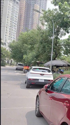 siêu tốt,siêu hời nguyễn huy tưởng,thanh xuân, 160m2, giá 10.8 tỷ . mặt phố kinh doanh, ô tô tránh.