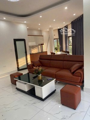 căn nhà lô góc 3 tầng dương nội hiện đang cho thuê dòng tiền 20tr/ tháng