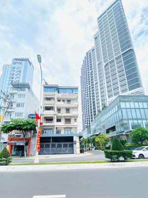 bán nhanh khách sạn mặt biển đường phạm văn đồng, phạm ngọc thạch giá rẻ 115tỷ