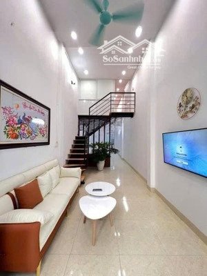 cần bán nhà gấp tại tây mỗ, lô góc, xây độc lập, trước nhà thoáng, đầy đủ, dt 50 m2