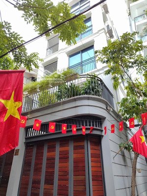 nhà mới đón quốc khánh - bán nhà võng thị trung tâm tây hồ 88m2 mặt tiền rộng ngõ thông - không qh