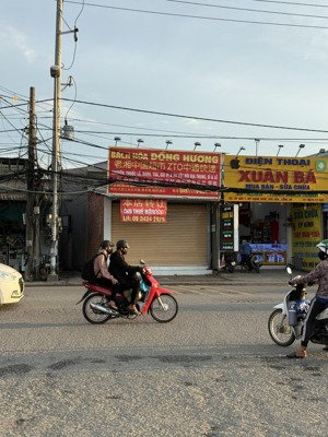 cho thuê nhà mặt phố đường tỉnh lộ 824, 15 triệu, 125m2, 1pn, 1wc, giá cực chất