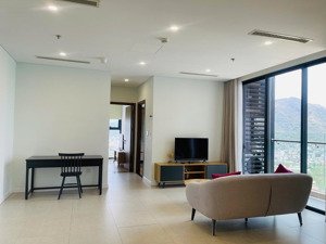 bán căn hộ 2pn scenia bay 83m2 tầng cao. giá 5.6 tỉ bao thuế phí, hoàn 5%. lh 