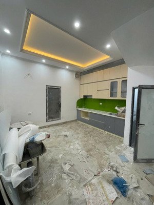 chính chủ bán gấp nhà nguyễn trãi 40,10m2, 4 tầng full nội thất ô tô đỗ cửa ngõ nông gần royal city