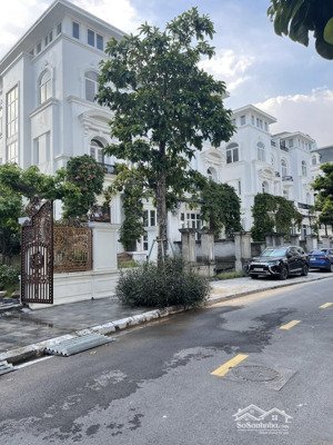 cho thuê liền kề 5 tầng louis city đại mỗ ngay đường lê quang đạo kéo dài hoàn thiện cb 13 triệu/th