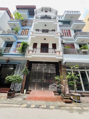 bán nhà kđt văn quán , 81m2 ,mt:4,6m ,giá:22,9tỷ, khu dân trí cao,tiện ích.