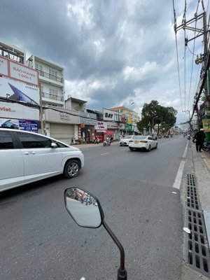 bán toà nhà dòng tiền thu nhập 350trieu/1 tháng