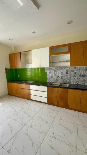 bán gấp nhà 4 tầng lê quang định q.bình thạnh dt:146m2 hẻm 10m giá chỉ 18 tỷ