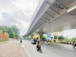 trường chinh - thanh xuân. lô đất vàng vị trí siêu đắc địa, mặt tiền khủng 20m, sổ đẹp, giá cực rẻ