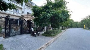 bán biệt thự k7 ciputra - view công viên 65ha, 2 mặt công viên - 331m2 x 4t có hầm - giá 520tr/m2