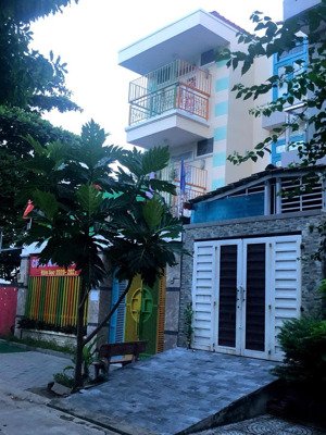 hàng hot. biệt thự 7x30m trung tâm quận 7 3 tầng giá chỉ 18.5 tỷ tl