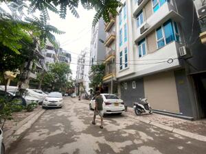 Bán nhà Trần Duy Hưng ô tô vào nhà 30m ra mặt phố ngõ thông 6 tầng 60m2 MT 4.8m ở, kinh doanh sầm uất